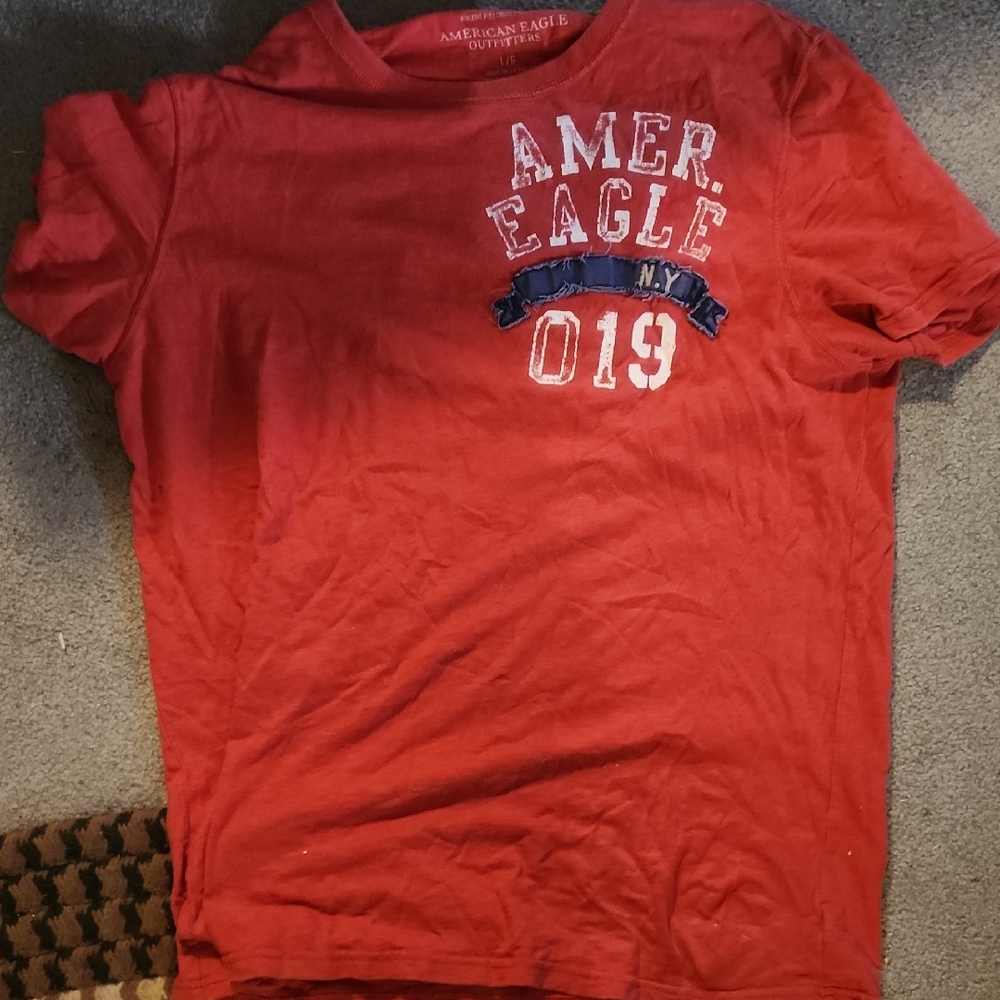 American Eagle Outfitters Red Short Sleeve Tee Size Large